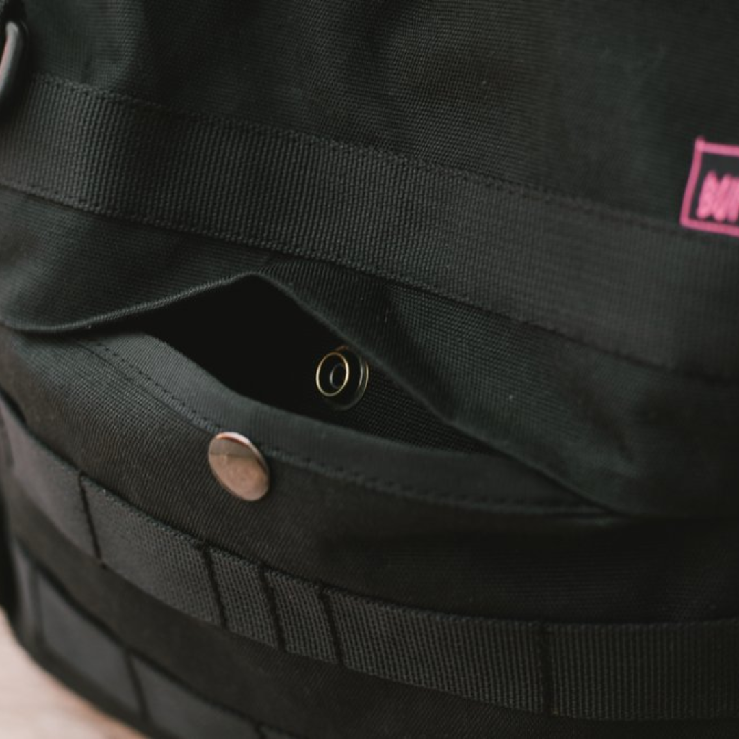 Buffalo Bags Bar & Ale / バッファローバッグ　バーアンドエール