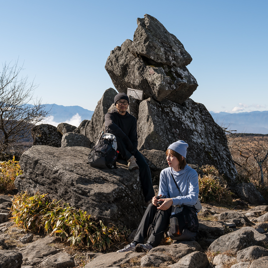 RIDGE / Women Merino PlaX Hooded Sweater