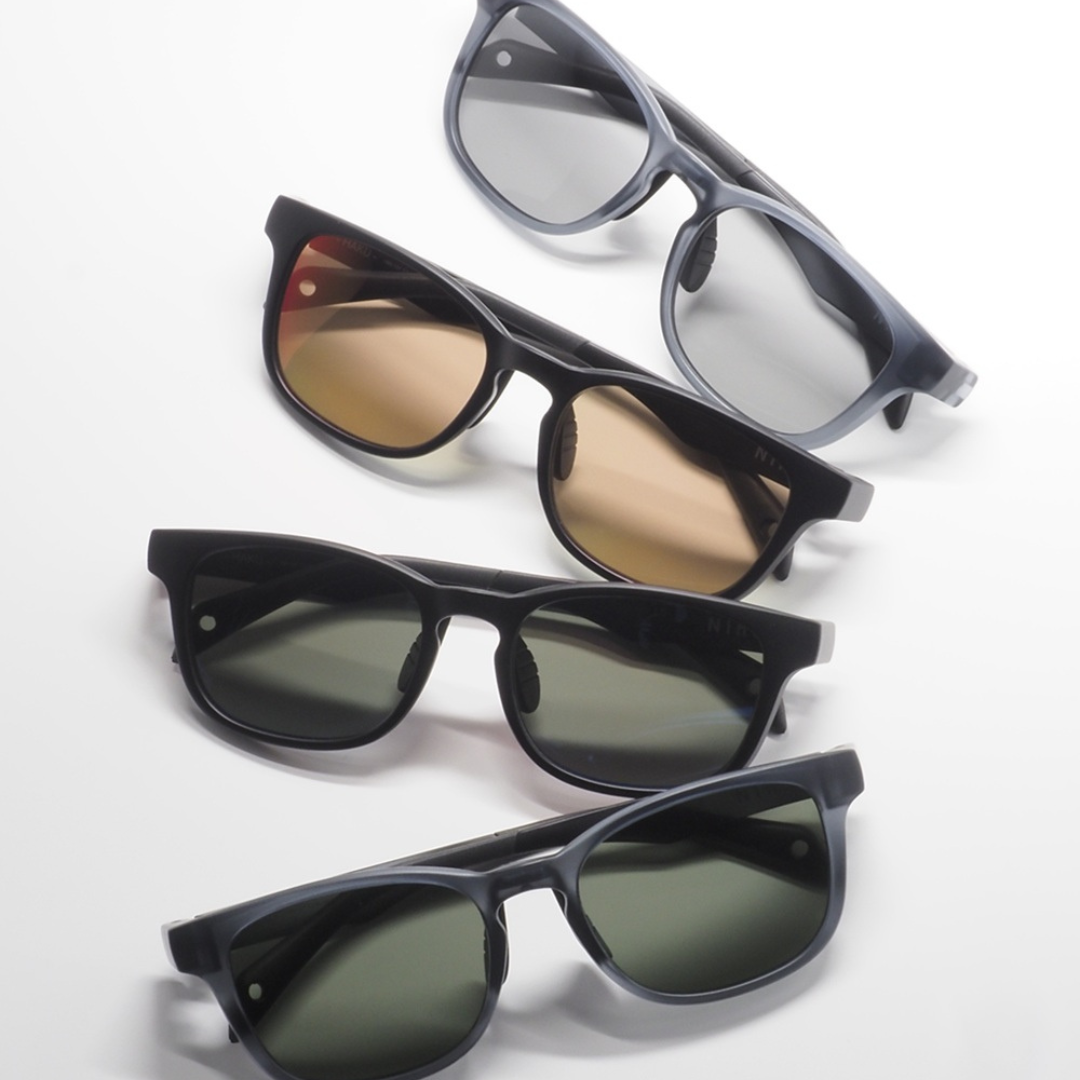 Niho NH-101 COL.2 / ウェリントン型 偏光サングラス（スモークグレーフレームxライトグレーレンズ）